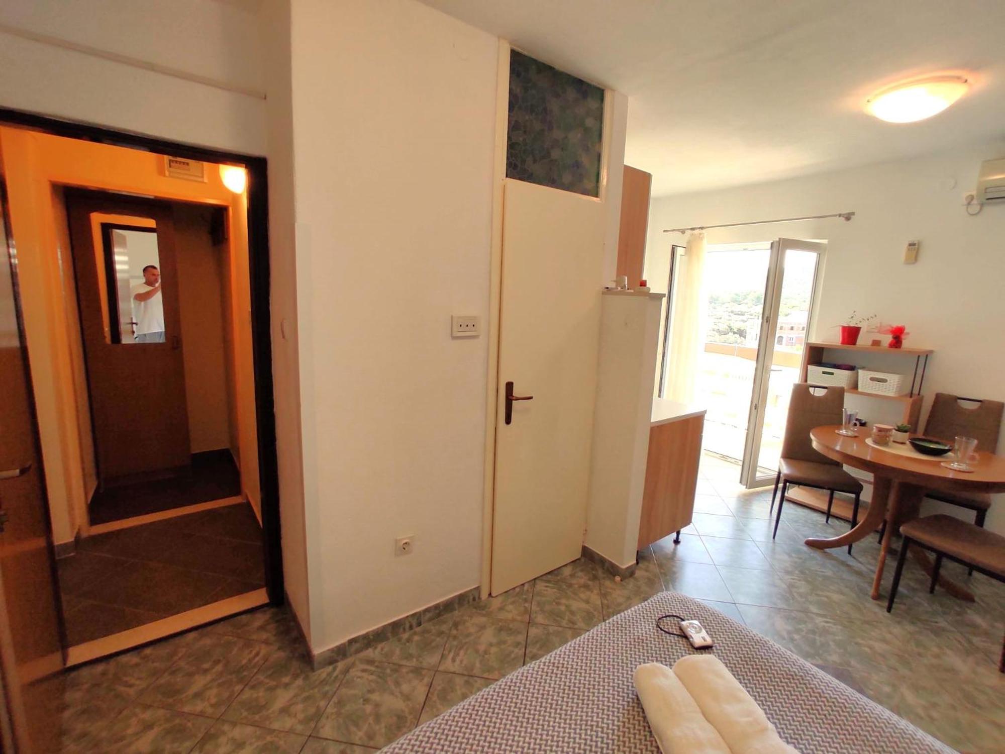 Apartments Boa 斯拉汀 客房 照片