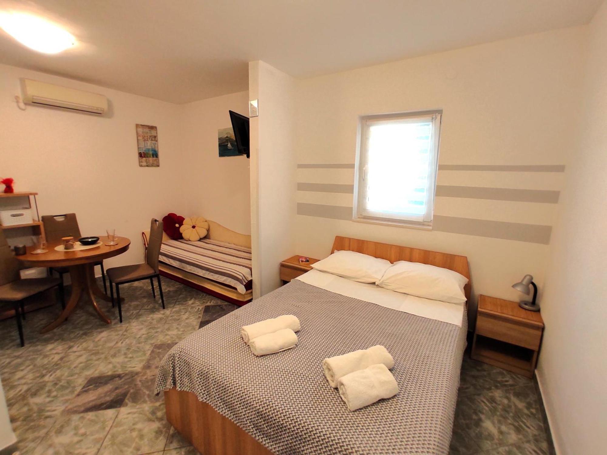 Apartments Boa 斯拉汀 客房 照片